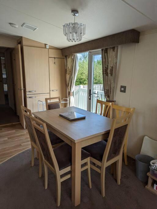 היישם 6 Berth Holiday Home On Ocean Edge Near Morecambe מראה חיצוני תמונה