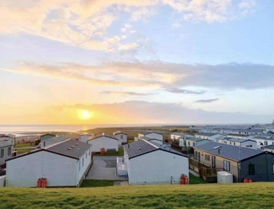 היישם 6 Berth Holiday Home On Ocean Edge Near Morecambe מראה חיצוני תמונה